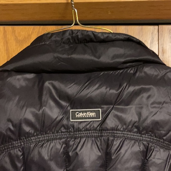 Calvin Klein Vest - Picture 5 of 7